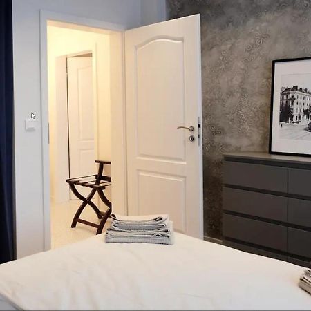 Stylish 1Bdr Central Apartment Sofia Luaran gambar